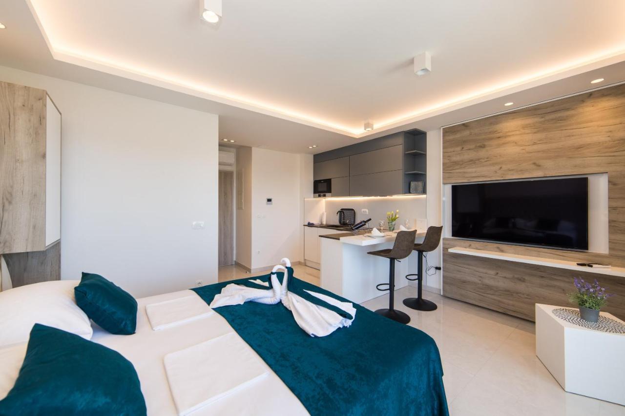 Delux Apartments Sunset Beach Promajna Eksteriør billede
